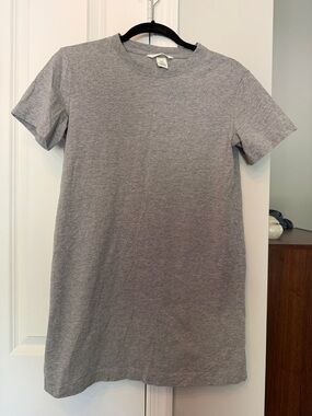 H & M Heather Gray Short Sleeve T-Shirt Dress